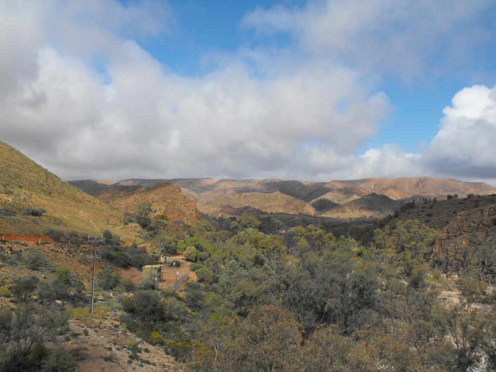 Arrunha Awi, Aroona Dam
