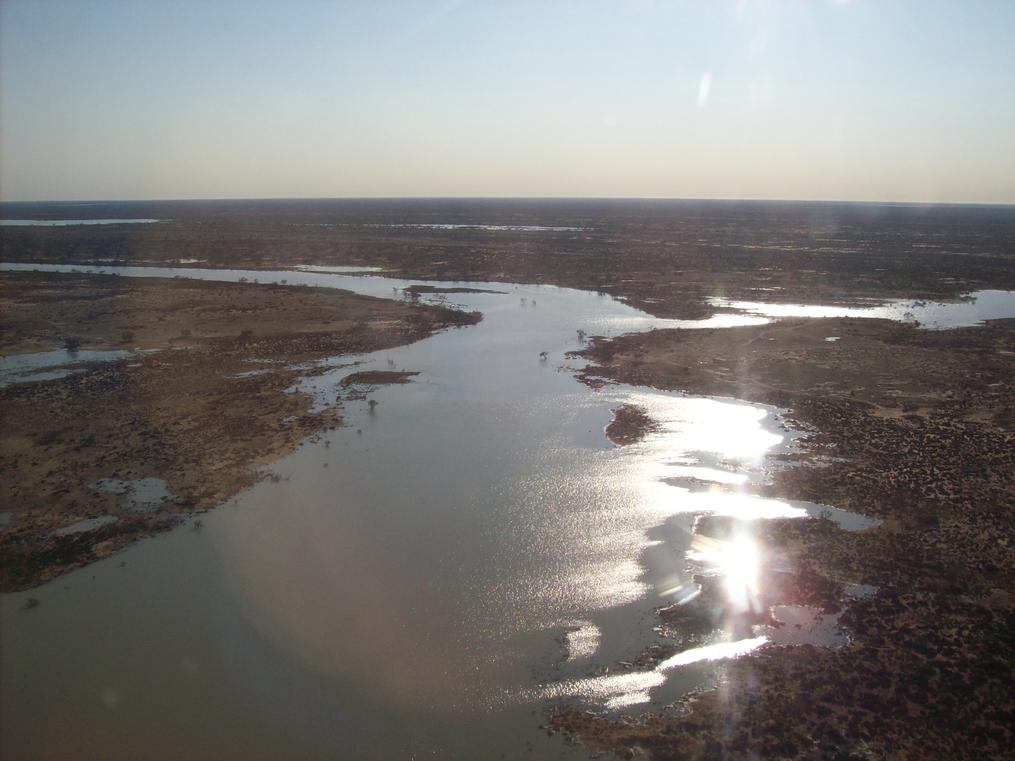 Flight over Lake Ayre
