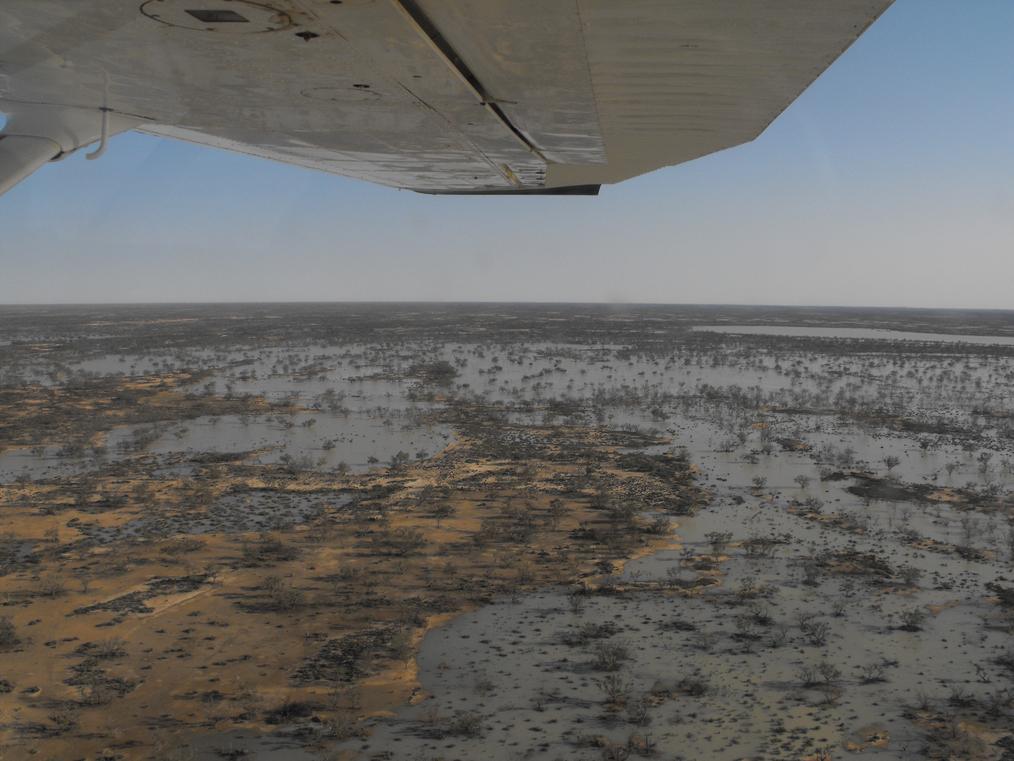 Flight over Lake Ayre
